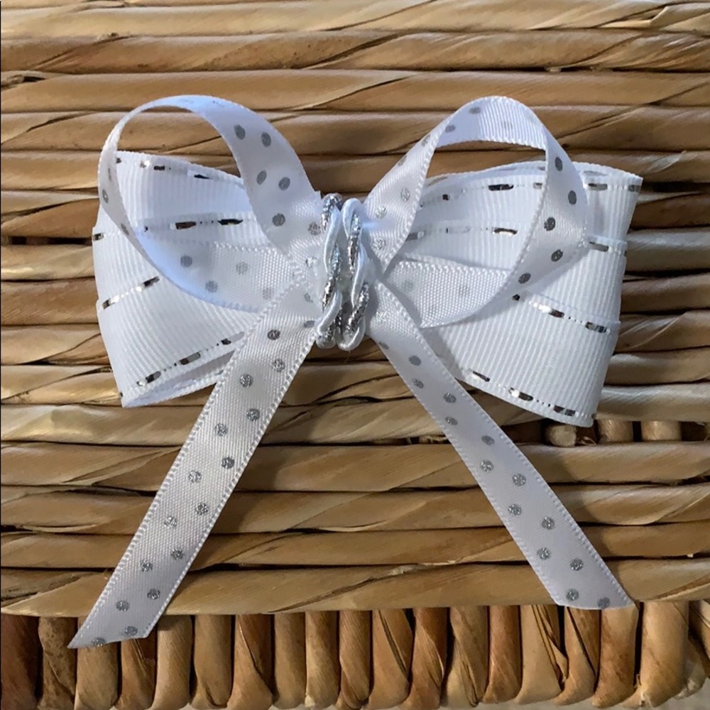 White bow